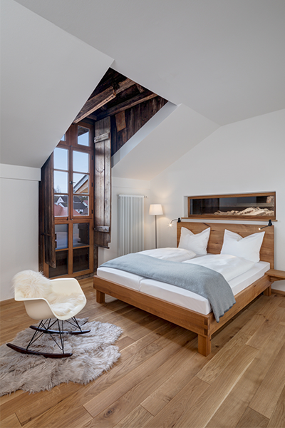 Blick auf das Bett im Doppelzimmer Komfort im