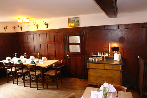 Nebenzimmer_Gaststaette_Roehrl
